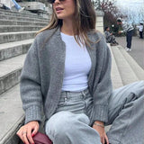 Vintage-Inspired Zip Knit Cardigan for All Seasons