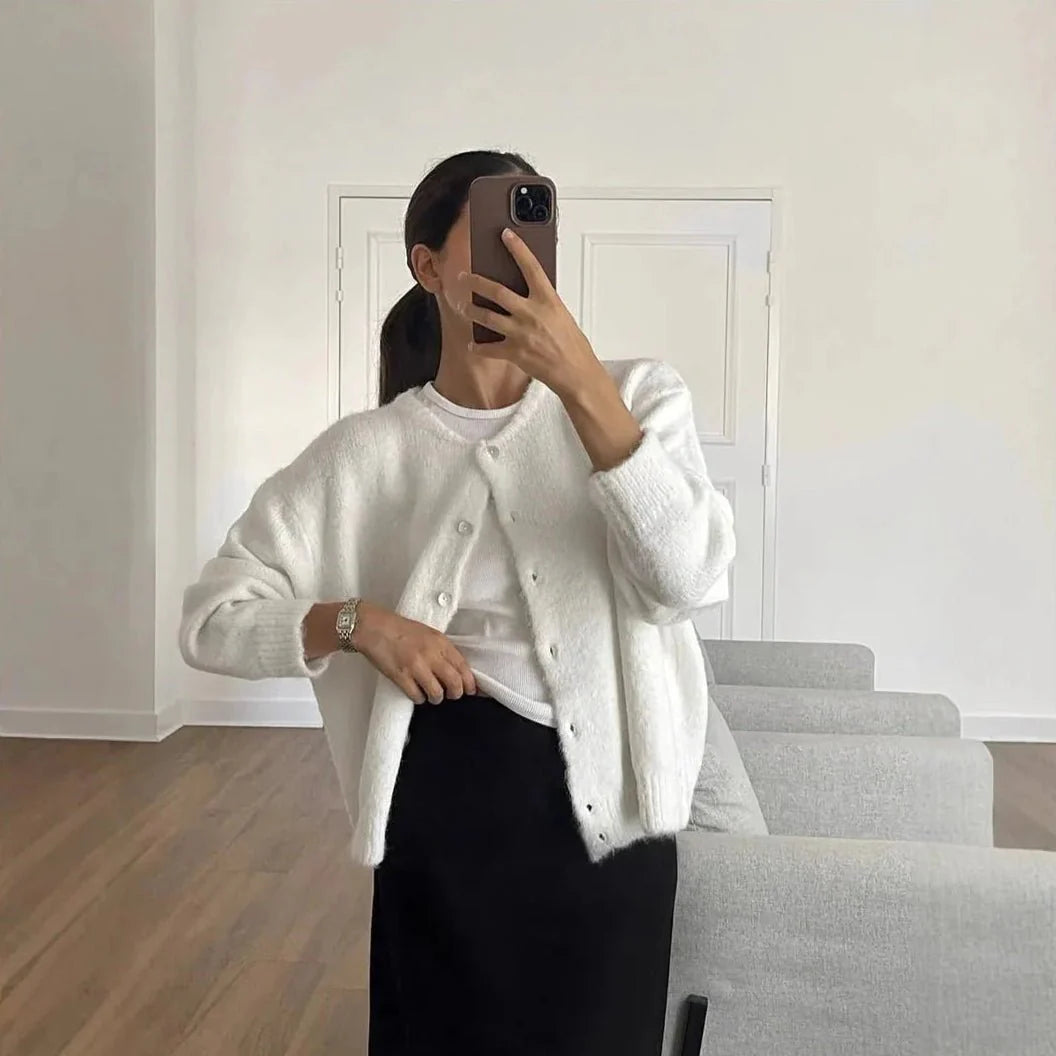 Vintage Knit Button Cardigan – Timeless Casual Layer